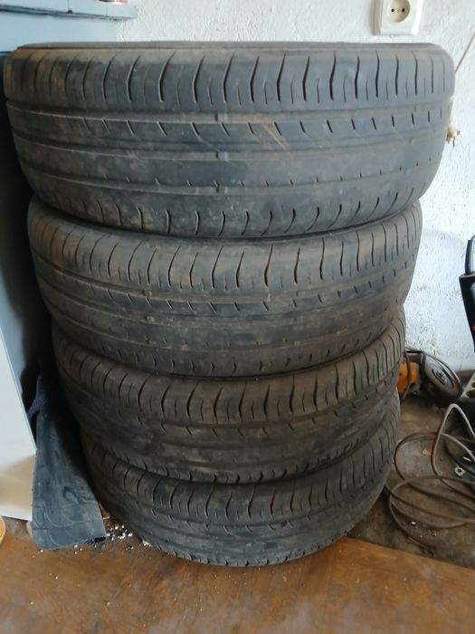 Продам резину на 15