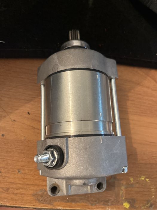 Продам стартер на ямаху новая