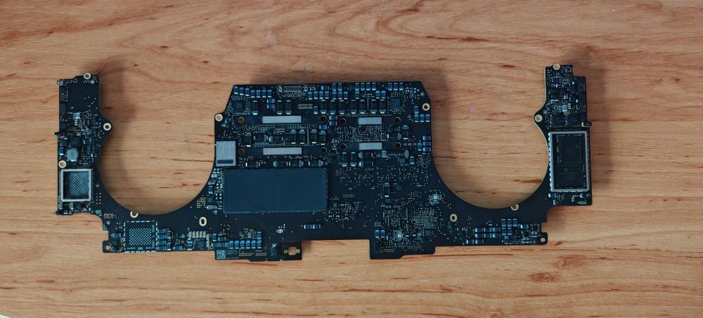 Logic Board MacBook Pro 15" A1990