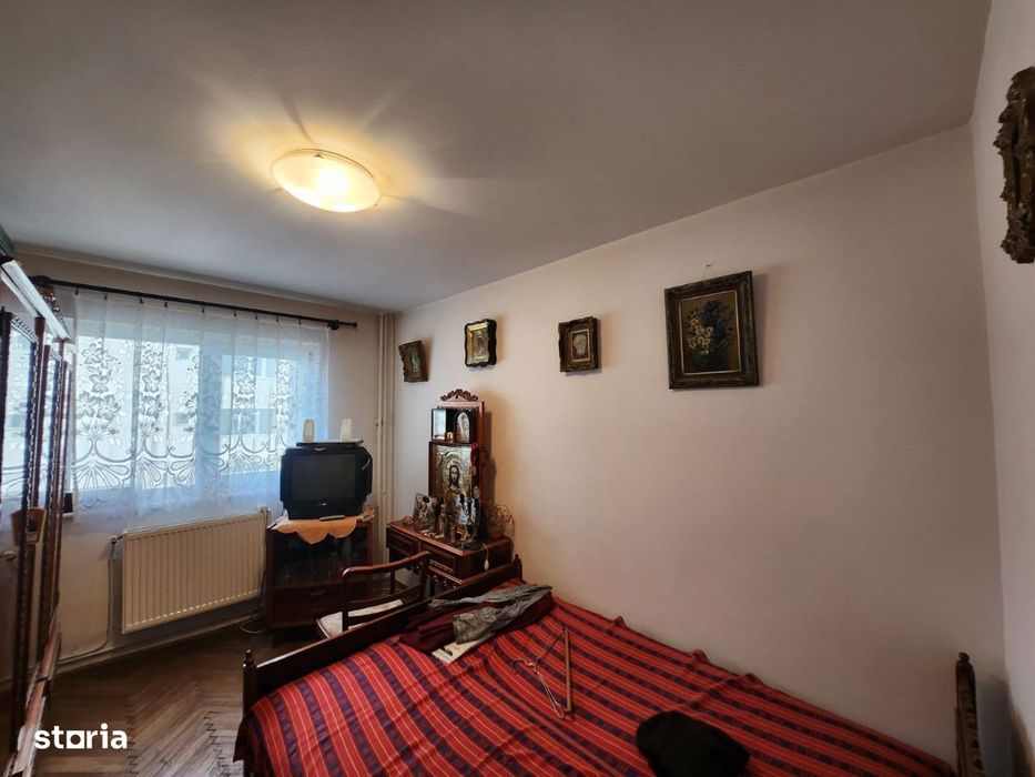 Apartament de vanzare 4 camere - Negru Voda