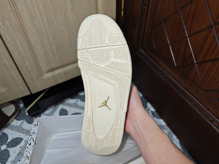 Jordan 4 gold white