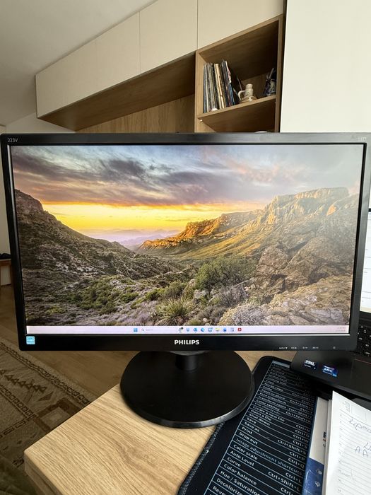 Monitor Philips LED 22” Full HD – funcționează perfect