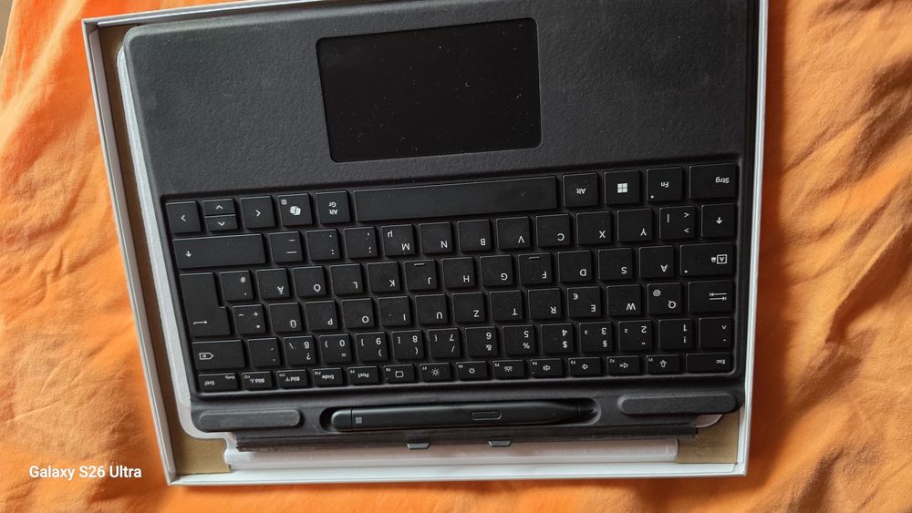 Клавиатура за Microsoft Surface Pro 13"