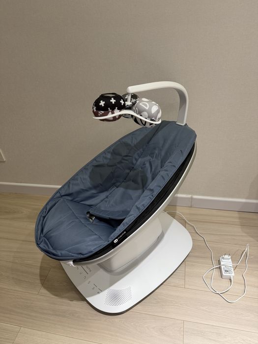 Электронные качели 4moms Mamaroo