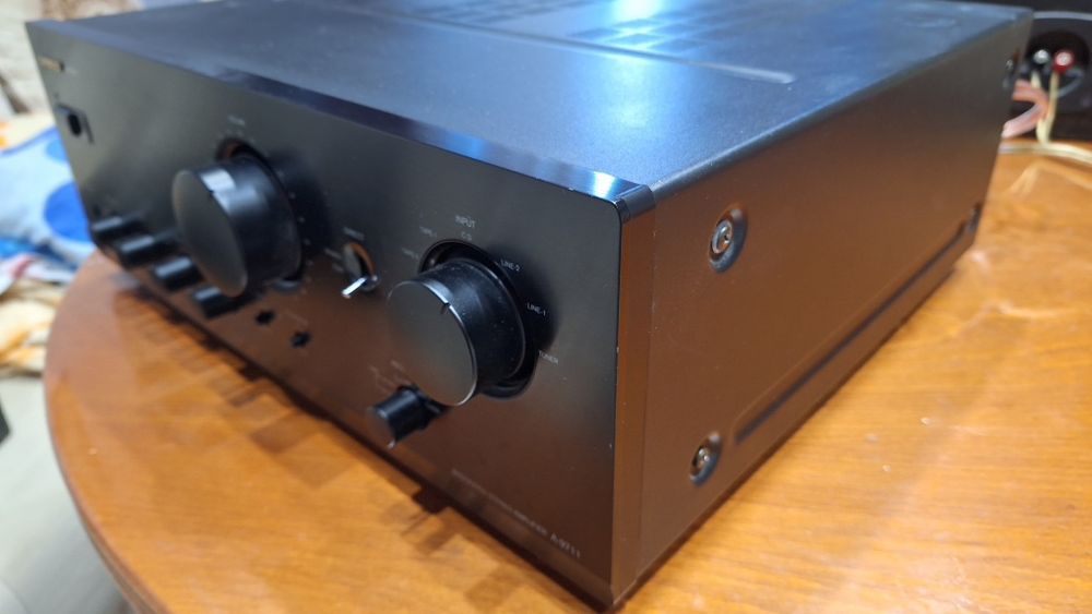 Onkyo integra a 9711