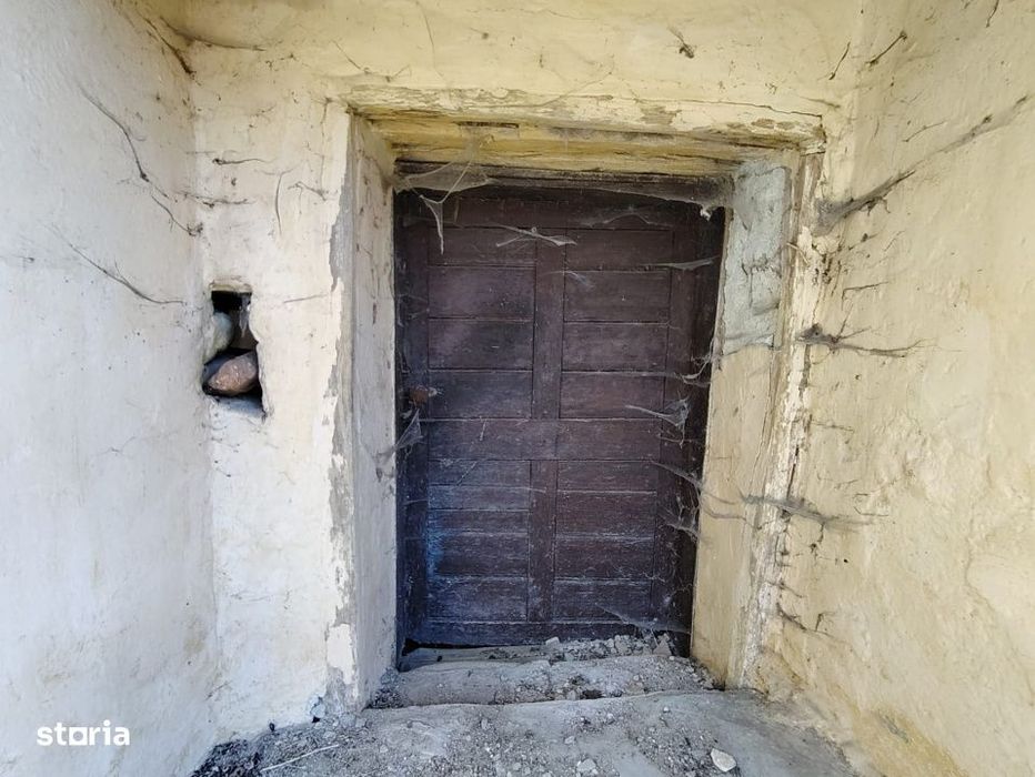 Refugiu autentic aproape de Cluj – 2.946 mp teren, parau, natura si