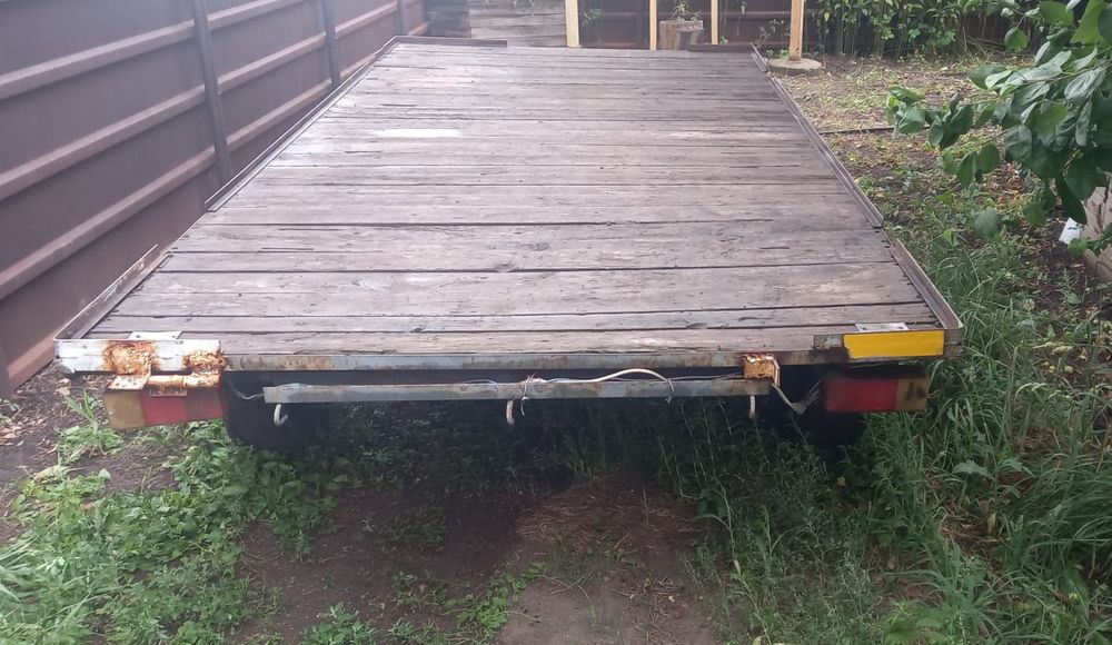 Продам прицеп платформу