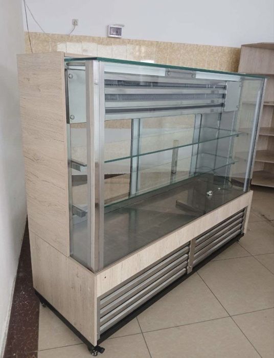 Холодильник для тортов Новый