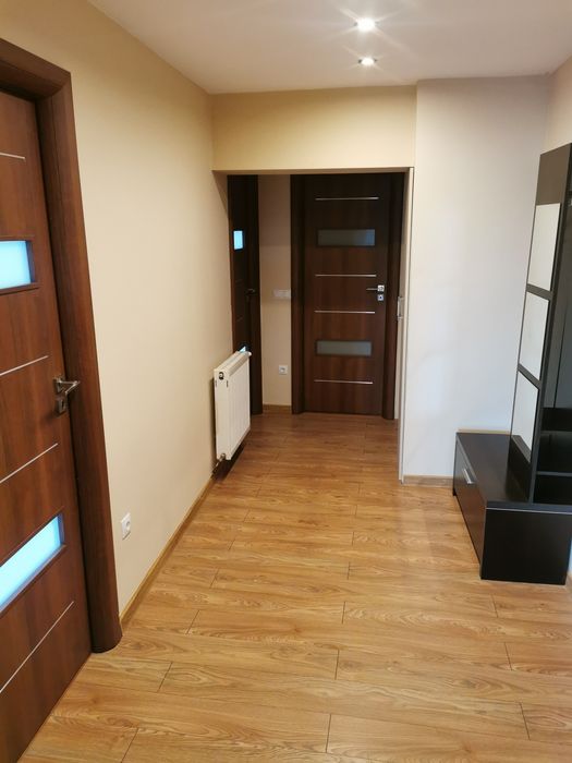 Închiriez apartament