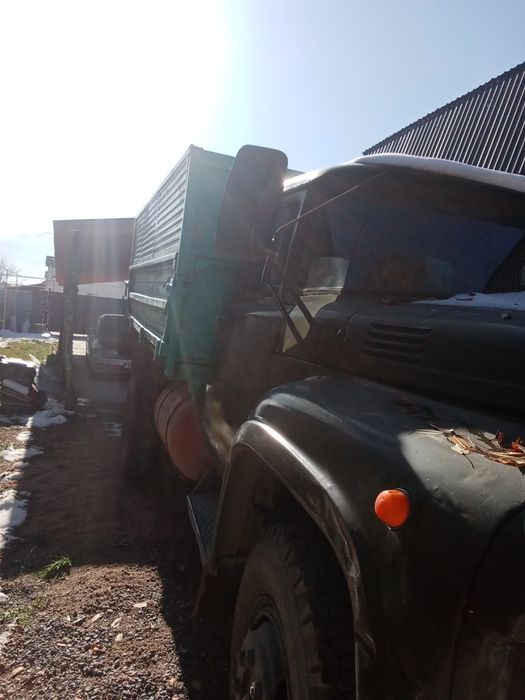 Продам зил срочно