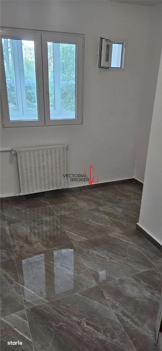 2 camere decomandate, 50mp, 28, renovat, bl.1981, Basarabia- Diham — fotografia 1