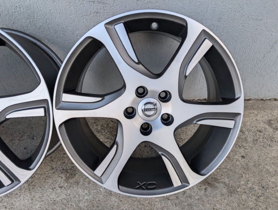 Jante ZEPHYRUS 18" 5x108 Volvo XC60 XC70 XC40 S60 S80 V60 V70 31280139