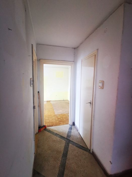 PROPRIETAR! Vând  apartament 2 camere decomandat , strada  Dacia