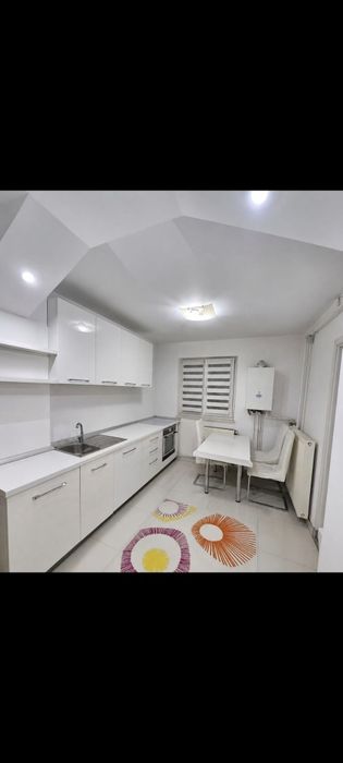 Apartament 3 camere, et 1, Mioveni