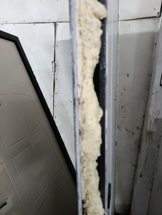 Входной дверь 2,20 на 96