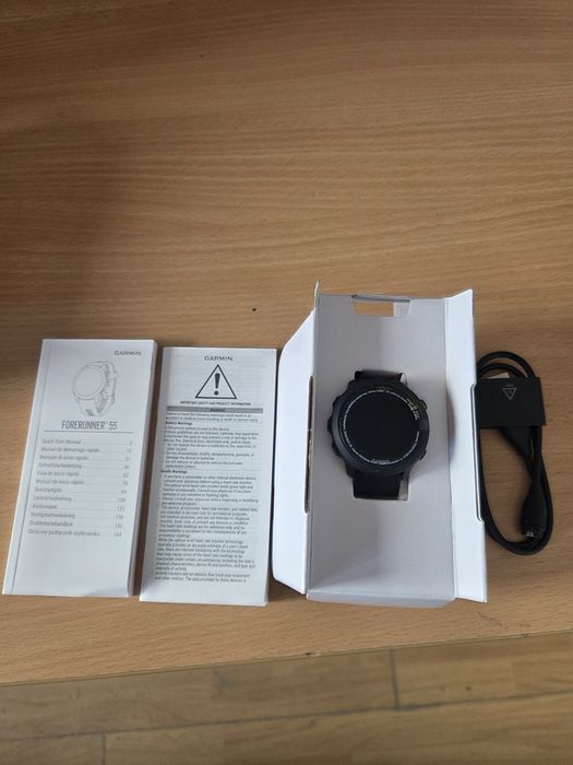 Ceas inteligent NOU Garmin Forerunner 55 , negru