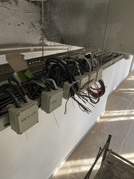 Servicii instalatii Electrice ( Case si Apartamente)