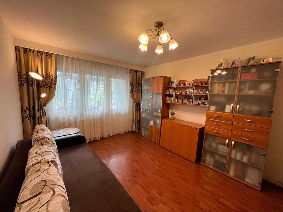 apartament 3 camere decomandat