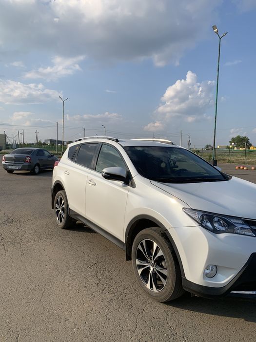 Продается  TOYOTA  RAV4