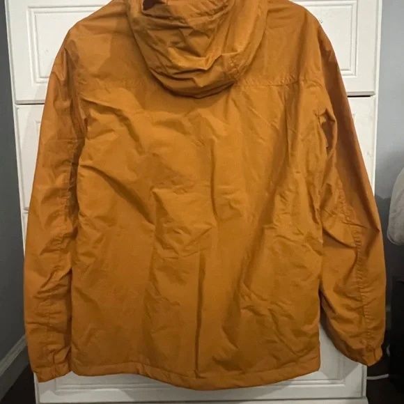 Geaca + Tricou ( pret ambele