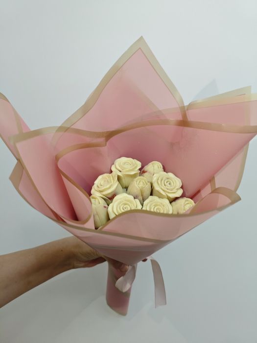 Клубника в шоколаде в виде Цветов