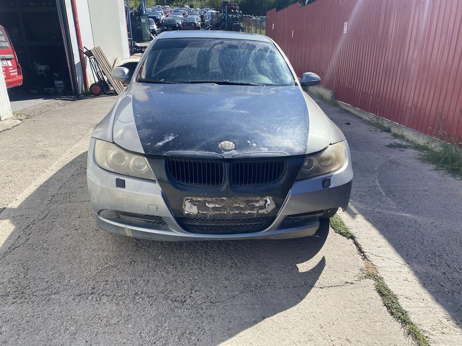 Dezmembez BMW E90 2.0 benzina N46B20B