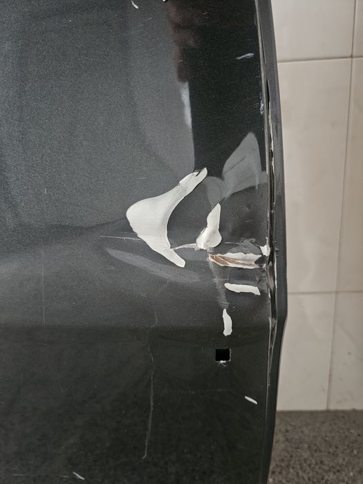 Продам правую заднюю дверь Gentra GK2