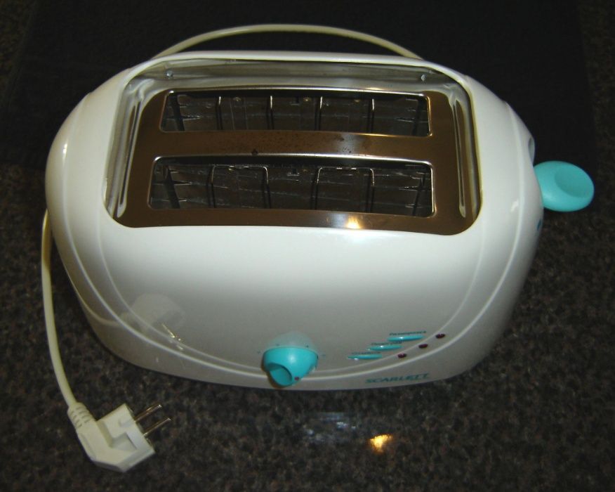 Отличный тостер Scarlett