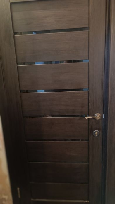 Дверь с замком 80.