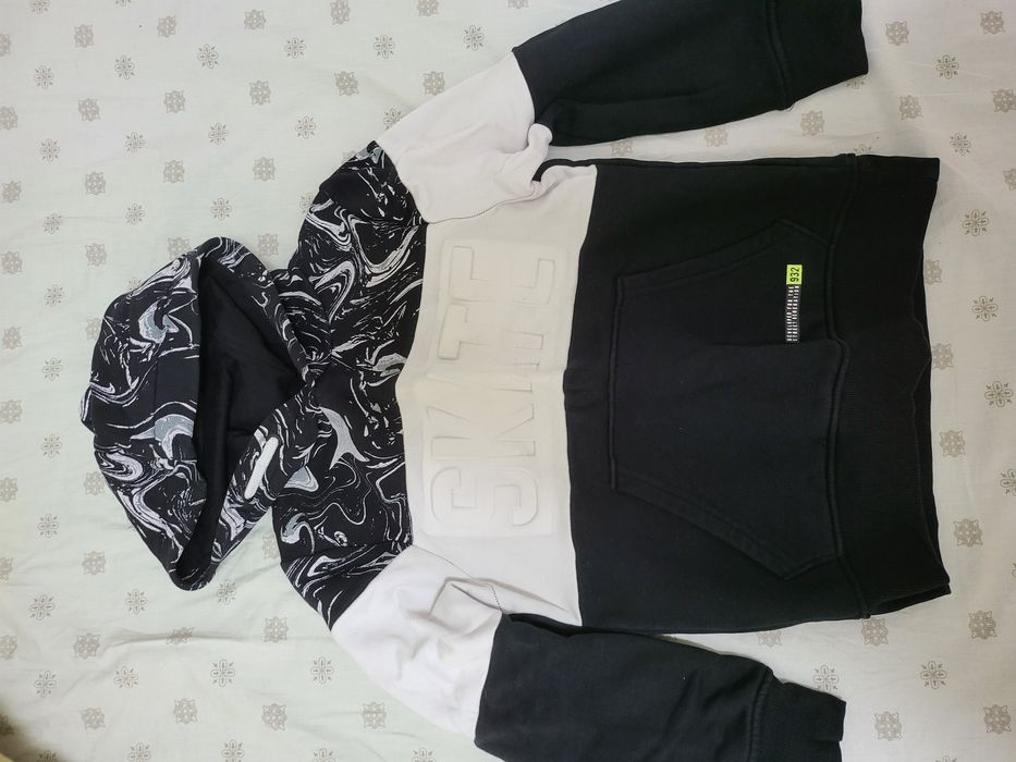 Vând hăinuțe copii