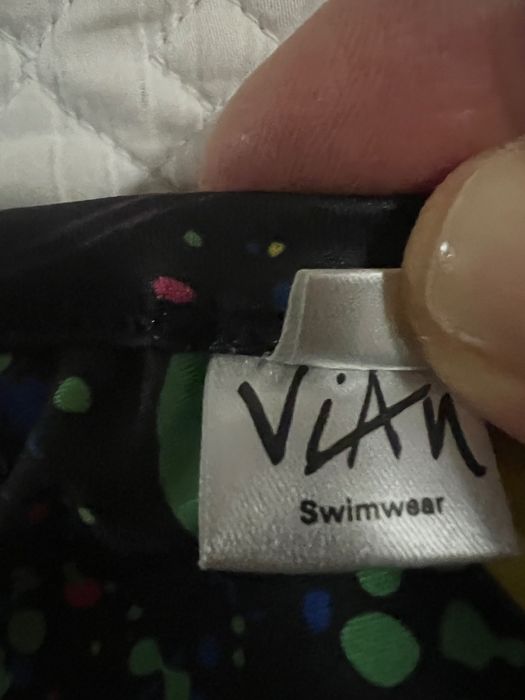 Vian чисто нов бански