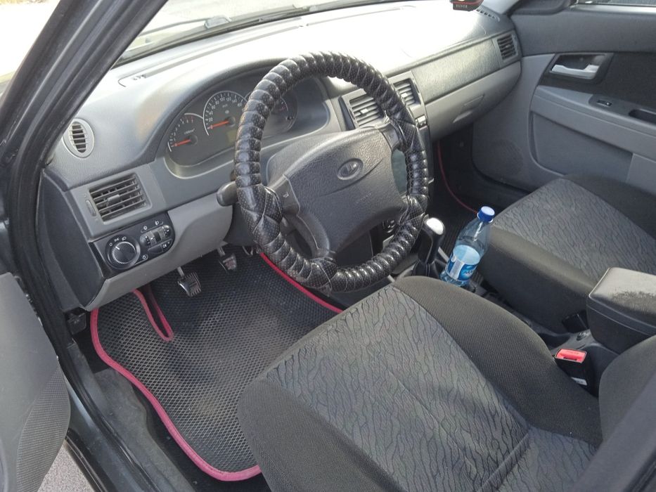 Продам приору хэтчбек