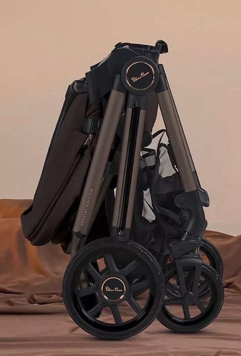 Продавам бебешка количка Silver Cross Reef 2 / 3 в 1 С 5 години гаранция