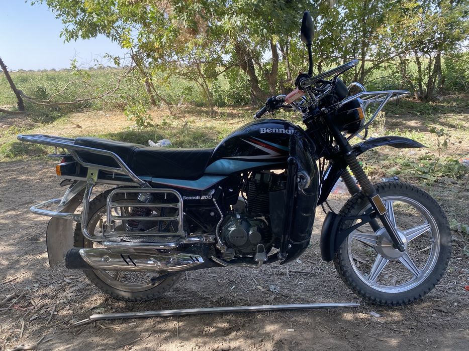 Мото Bennali 200куб