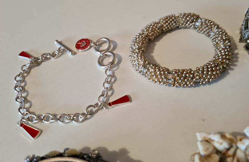 Lot 6buc brățări diverse absolut noi Italia