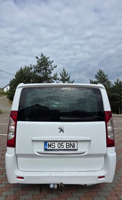 Peugeot Expert 8+1