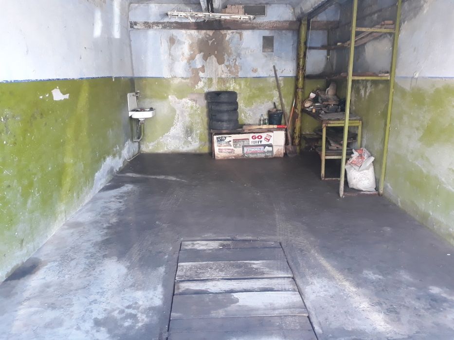 Продаётся гараж в троеиски