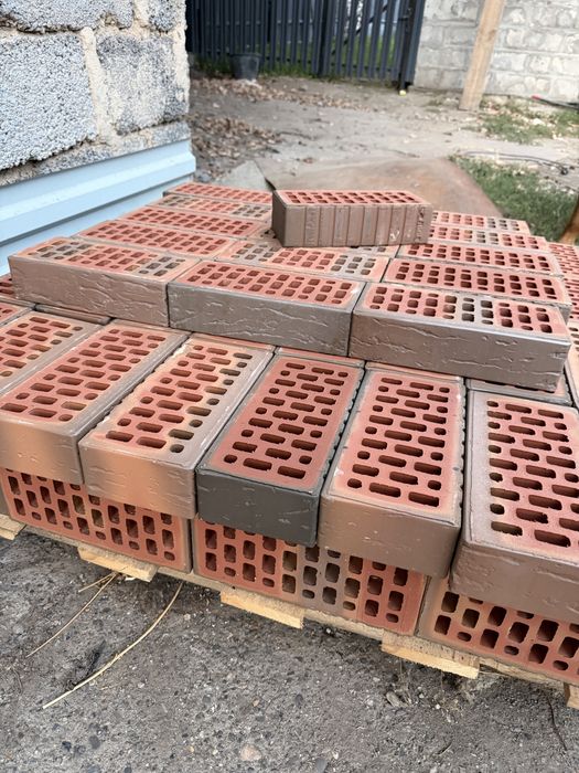 Продам кирпич облицовочный