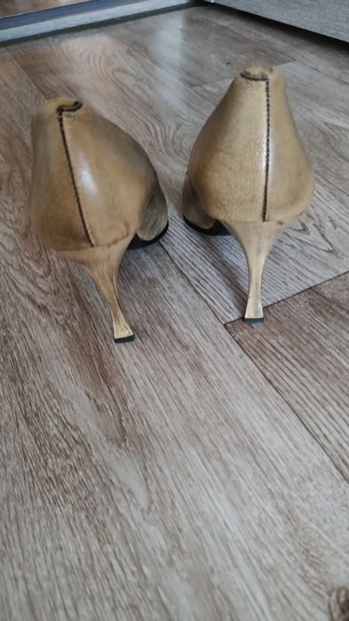 Продам туфли б/у  из натуральной кожи