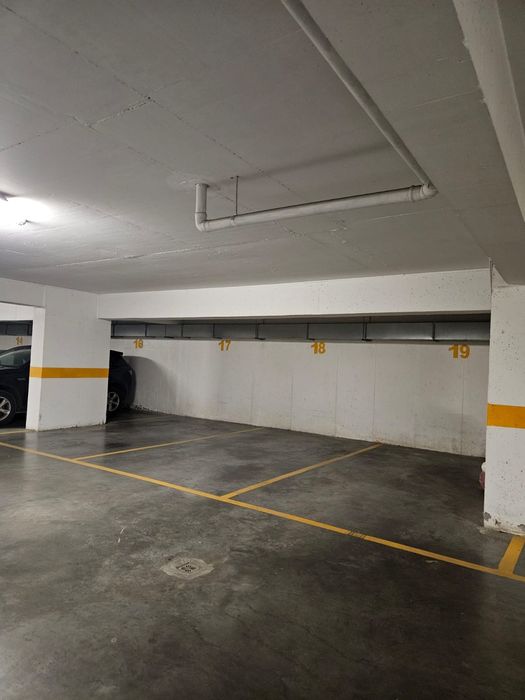 Închiriez loc de parcare subteran Baneasa