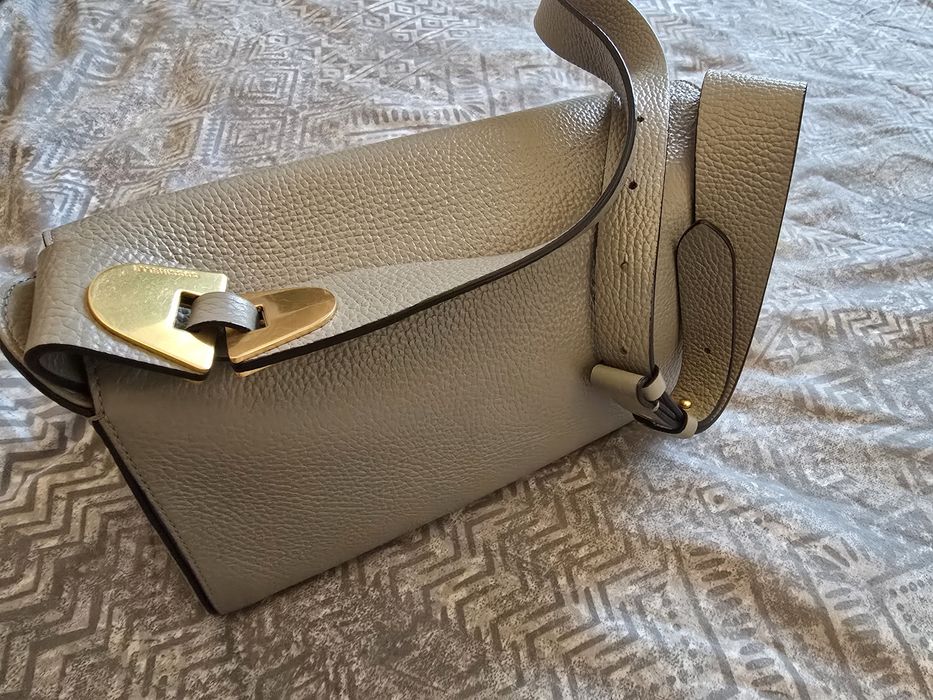 Geanta din piele naturala Coccinelle