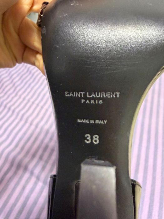 Елегантни черни токчета Saint Laurent – размер 38, почти нови