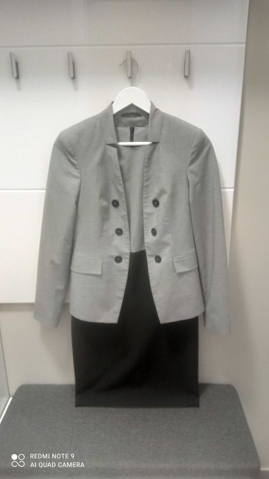 Дамски костюм на DiKa