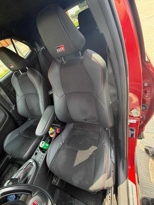 Toyota Yaris Cross Gr Sport Hybrid 2023 360° schimb cu tesla
