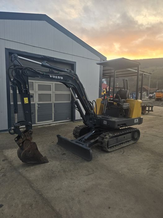 Vand miniexcavator volvo 2600 kg