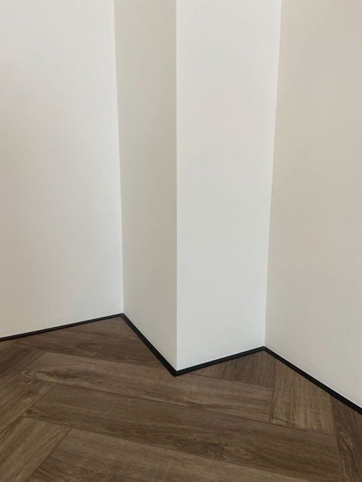 Монтаж и установка микроплинтуса,скрытого плинтуса,укладка ламината