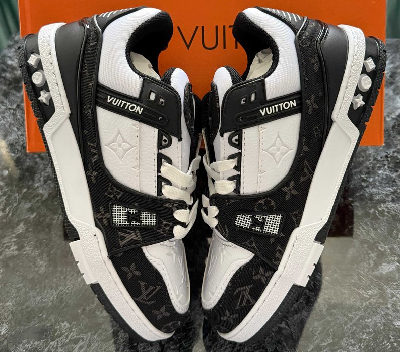 Adidasi Louis Vuitton Trainer LV - Negru Produs Nou - Full Box