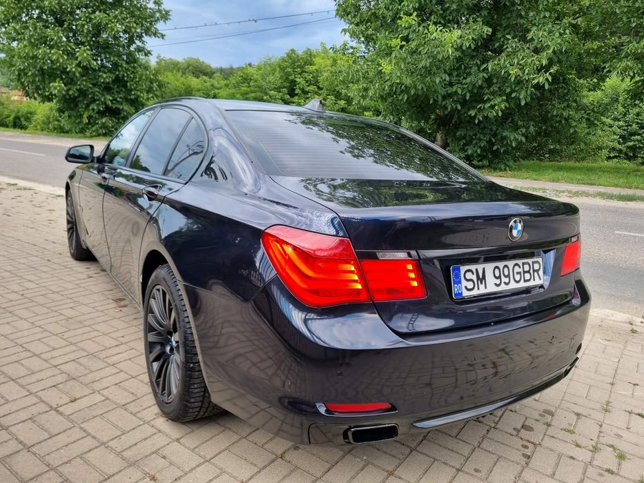 BMW 7 Series 0 — imagine 4