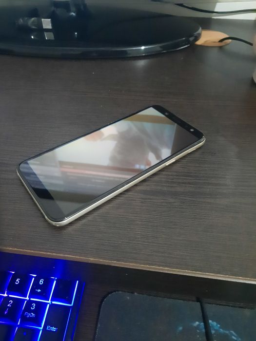 Галакси А6 32гб .