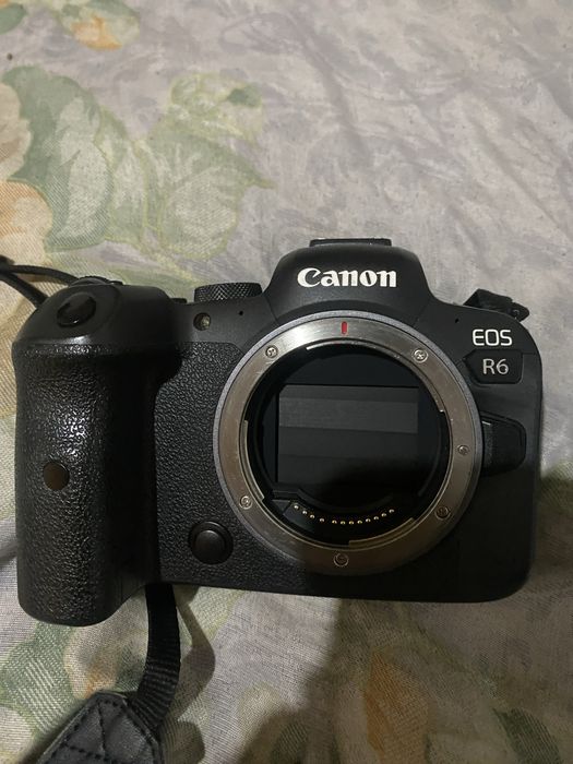 Canon R6 камера ва 70-200 RF обьектив сотилади.